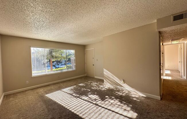 2 beds, 1 bath, 895 sqft, $1,700, Unit 494803