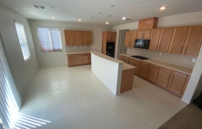 Wonderful 4 bed/2.5 bath home located in the SW area of Vegas.