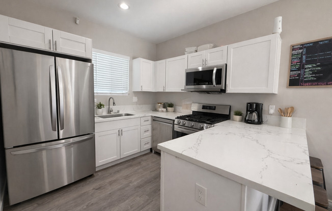 5223 5225 E FLS VW DR