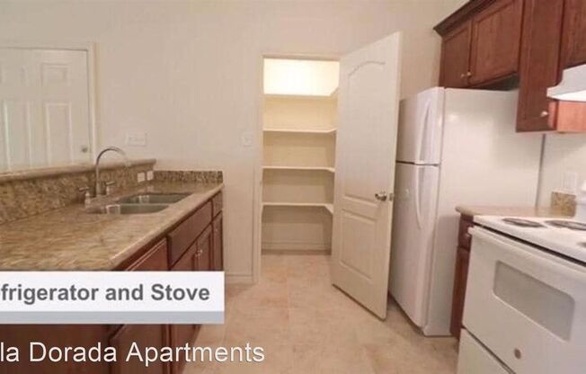 1 bed, 1 bath, 715 sqft, $995, Unit Canteras Real 36