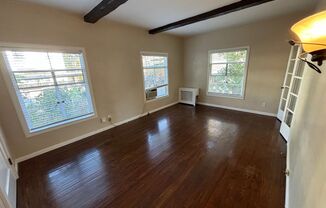 1 bed, 1 bath, $1,675, Unit 2725-04