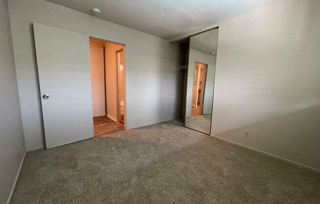 1 bed, 1 bath, $1,275, Unit 32