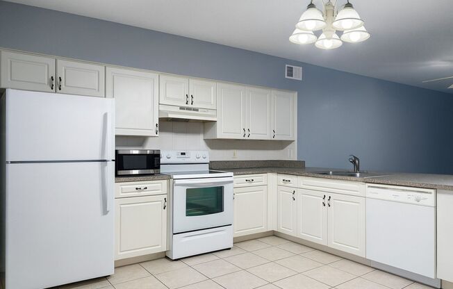 1109/1117 SW 48th Ter