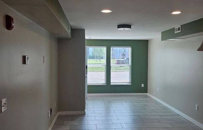 3 beds, 2 baths, 1,288 sqft, $1,600, Unit Neptune 101