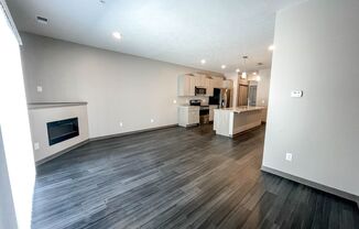 2 beds, 2.5 baths, 1,204 sqft, $1,595, Unit 9520 08