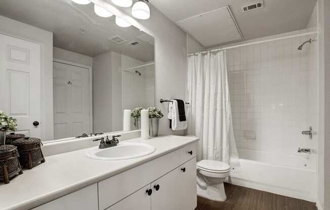 Welcome to Stoneleigh on May Apartment Homes