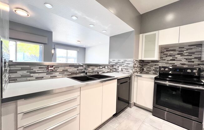 2 beds, 2 baths, $1,500, Unit # 1074