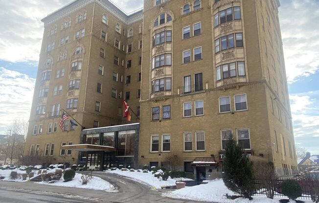 Studio Apartment at the Historic Lenox Hotel – Available Mid-June