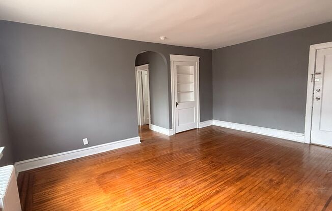 1 bed, 1 bath, $1,050, Unit 305