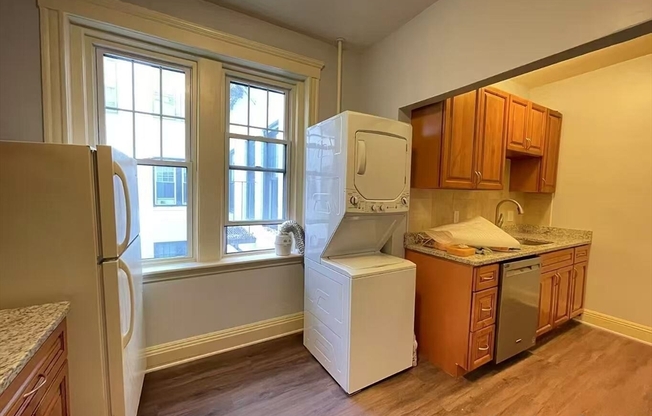 153 STRATHMORE RD