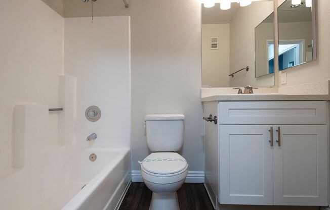 2 beds, 2 baths, 954 sqft, $2,895, Unit 202