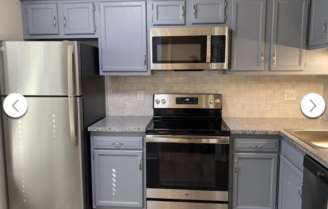 SIGN A LEASE BY 7/18 & GET $100 OFF RENTAL RATE: Super Cute END UNIT townhome located close to Short Pump