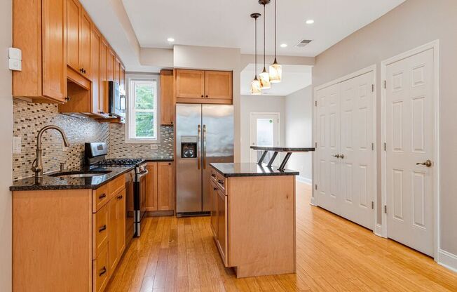 1738 LINCOLN RD NE