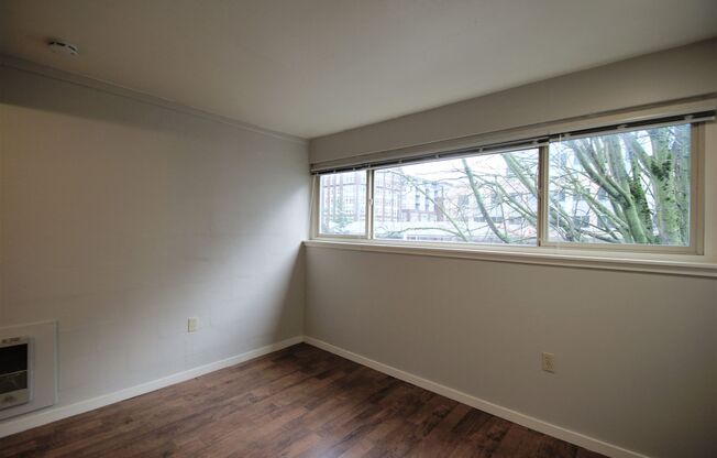 1 bed, 1 bath, 393 sqft, $1,395, Unit 312