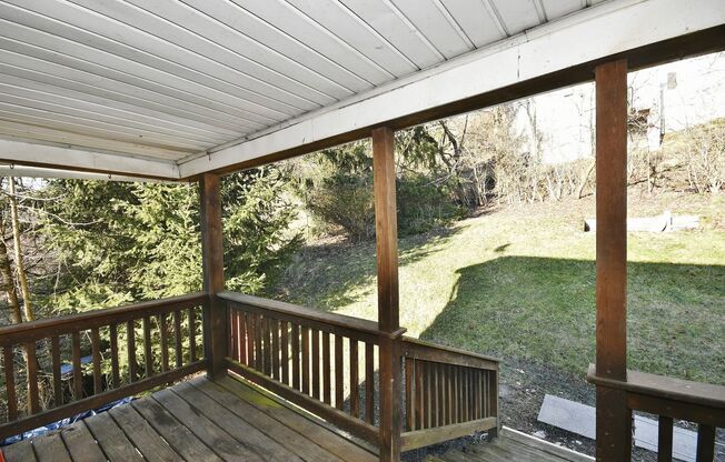 741-743 Bower Hill Road