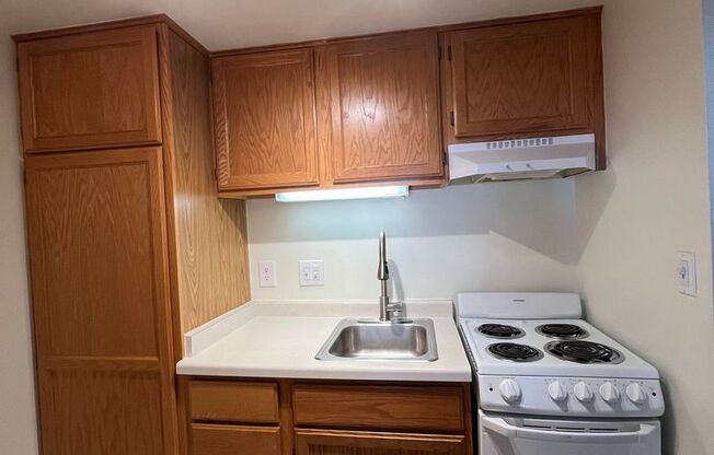 1 bed, 1 bath, 750 sqft, $995, Unit 331W