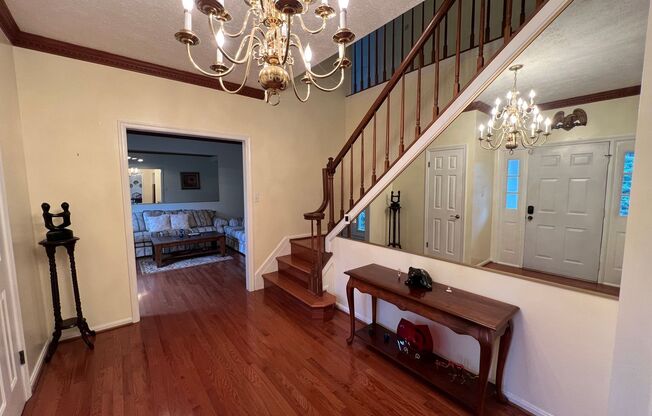 Spectacular 3 Bed 3.5 Bath Brick Home in Scenic Riverview Estates