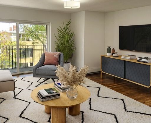 1 bed, 1 bath, 650 sqft, $2,850, Unit 33