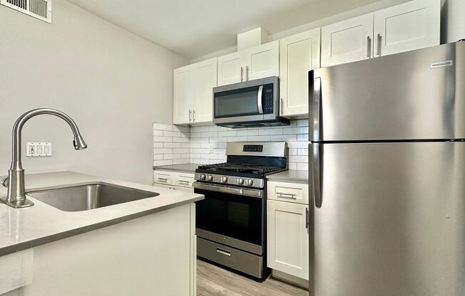 2 beds, 1 bath, 723 sqft, $1,312.5, Unit 201