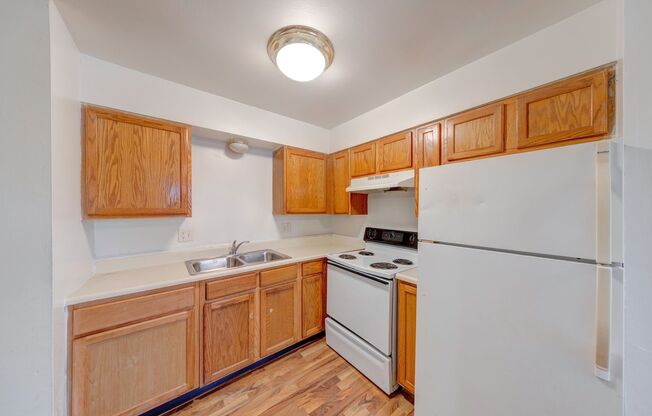 2 beds, 1 bath, 830 sqft, $1,099, Unit 8625C