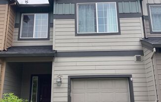 $500.00  OFF  1ST  FULL  MONTH'S  RENT   Craftsman Style Townhouse