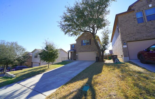 Home in Loma Vista neighborhood close to I35 and Loop 1604 access.