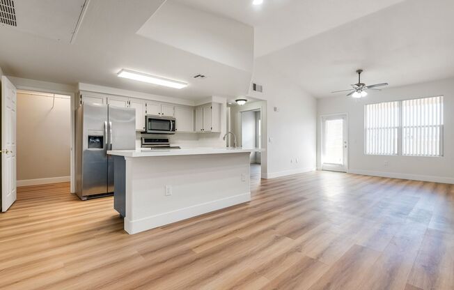 2 beds, 2 baths, $1,475, Unit # 2174