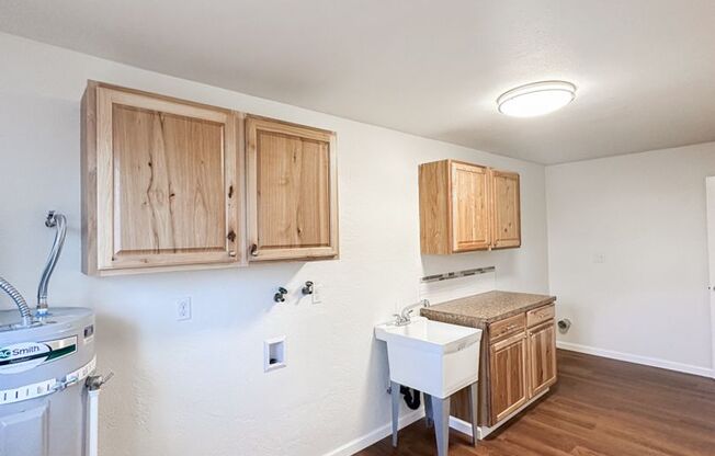 2 beds, 1 bath, 1,000 sqft, $1,400, Unit SC825