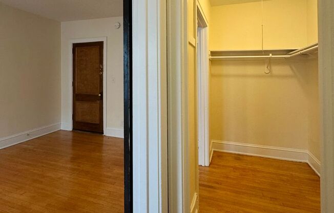 Studio, 1 bath, $875, Unit 304