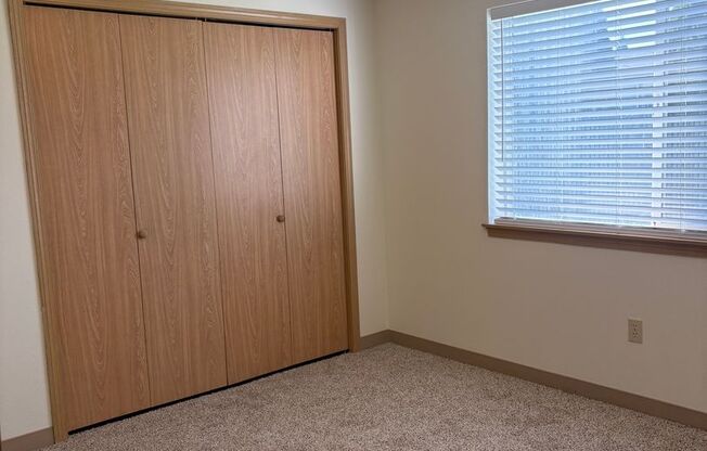 Winfou07 - Columbus Village Apartments - 1794 SW Fellows St