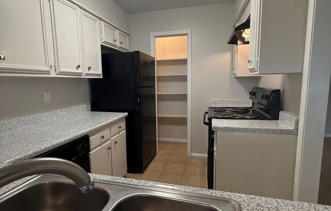3 beds, 2 baths, 1,256 sqft, $1,550, Unit 12-1201 W/D