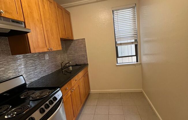 524 Guerrero Street (524r)
