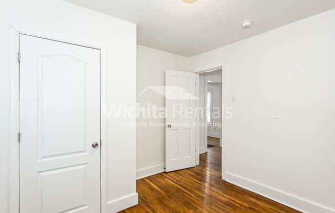 3 beds, 1 bath, $975