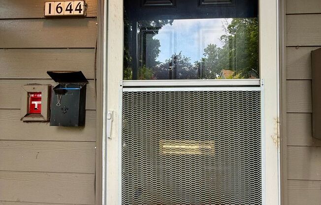 1626-1646 SE Ash St. Portland, OR 97214