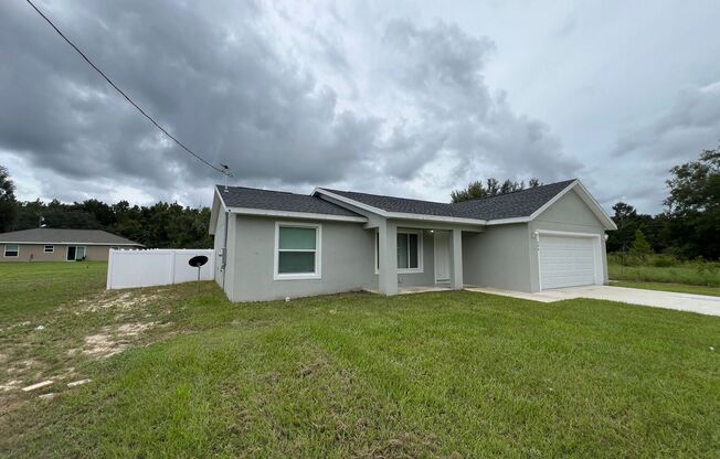 BEAUTIFUL 3 Bedroom, 2 Bathroom Home in Ocklawaha!!