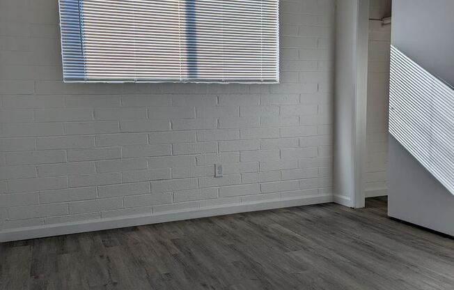 3025 N LOS ALTOS APARTMENTS