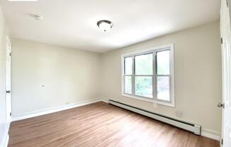 1198 E 94 ST