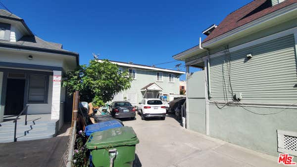 805 E 21 ST