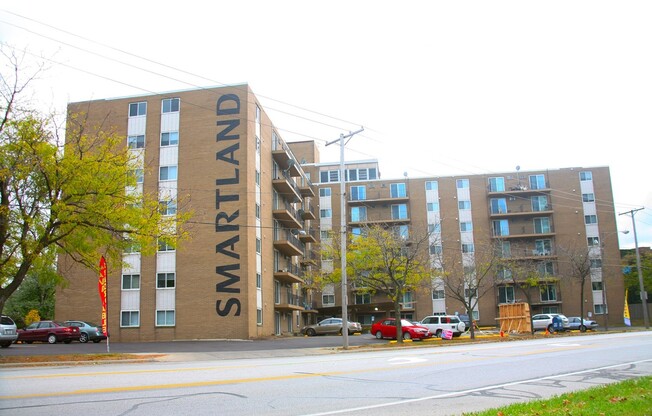 1 bed, 1 bath, 650 sqft, $999, Unit 503-R