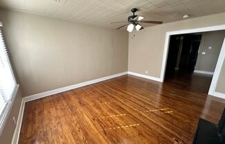 Updated 2 bed 1 bath duplex in N OKC