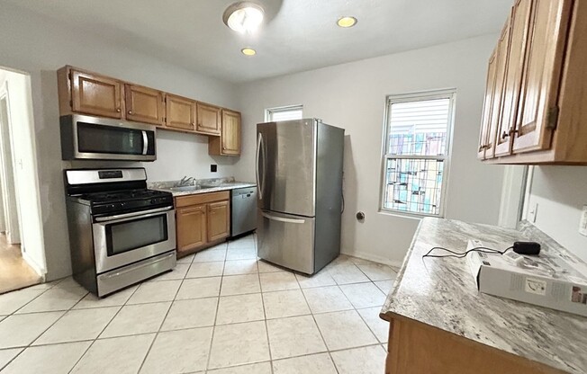 4 beds, 1 bath, $3,400, Unit 2