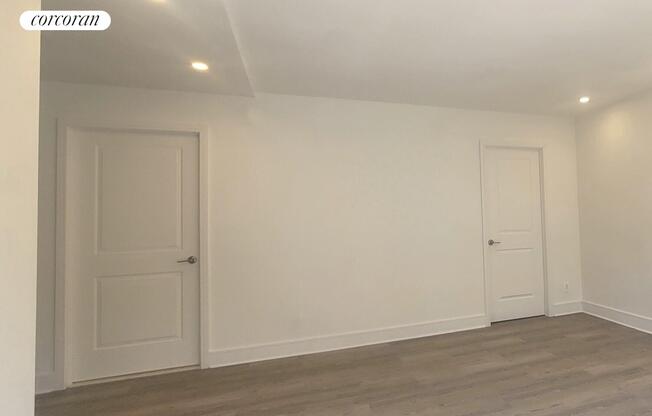 1 bed, 1 bath, $5,500, Unit 4F