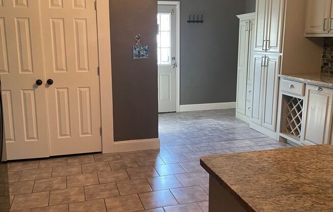 3 beds, 1 bath, $1,700