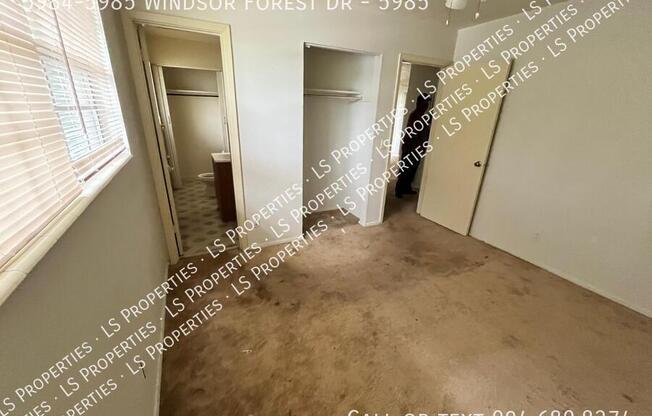 5984 5985 WINDSOR FRST DR