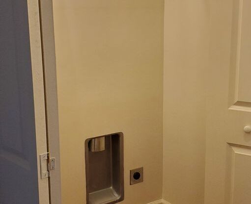 2 beds, 1.5 baths, 1,100 sqft, $1,165, Unit 684201