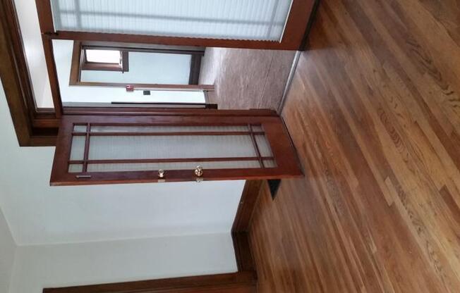 2 beds, 1 bath, 1,500 sqft, $1,200, Unit # 1