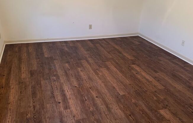 2Bed/2Bath Available at Court Square!