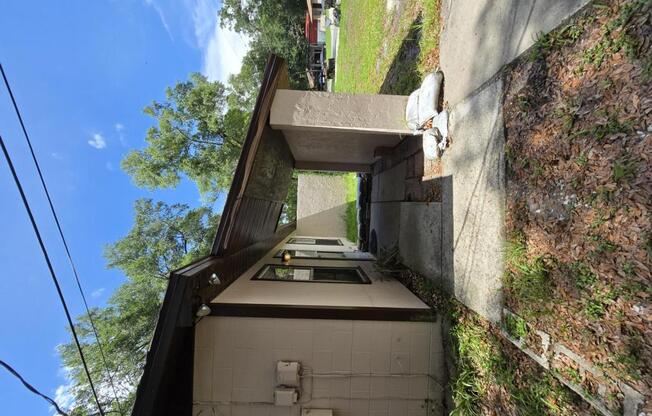 2606 NE 22 CT