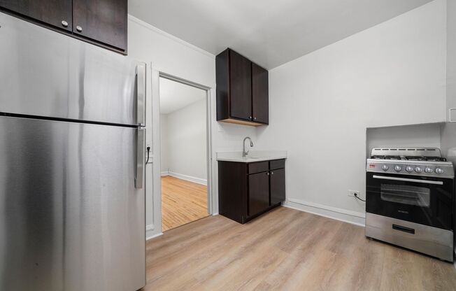 1 bed, 1 bath, 559 sqft, $1,850, Unit 2700-1EE