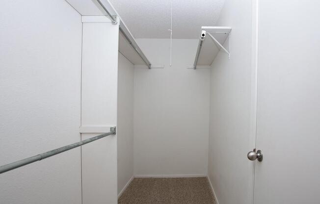 SPACIOUS WALK-IN CLOSETS